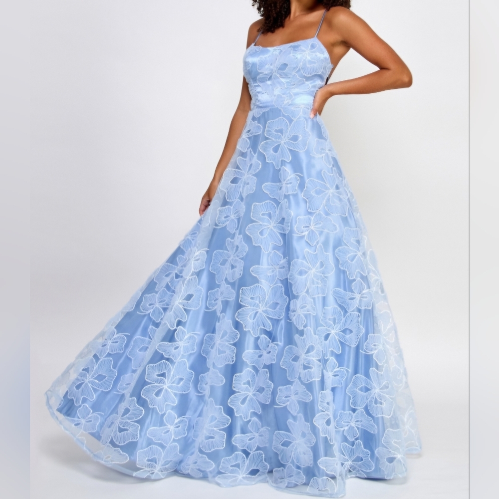 Say Yes Juniors' Sequin-and-Lace Strappy Ball Gown, Sky Blue